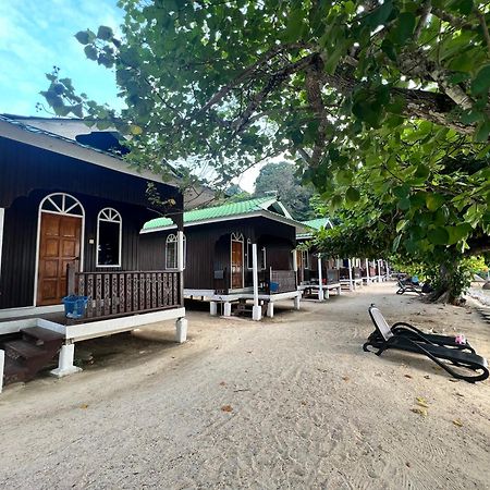 Mama'S Chalet Pulau Perhentian Besar Kampong Pasir Hantu Exterior photo