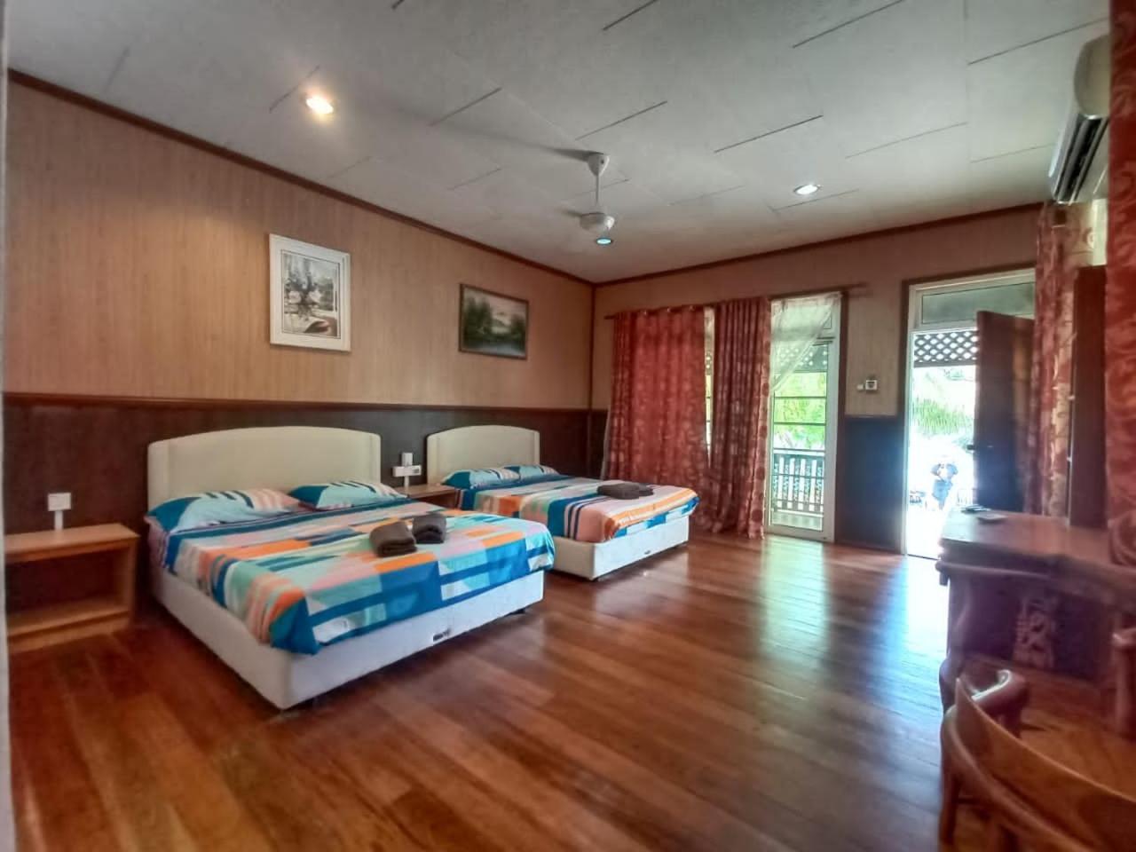 Mama'S Chalet Pulau Perhentian Besar Kampong Pasir Hantu Exterior photo