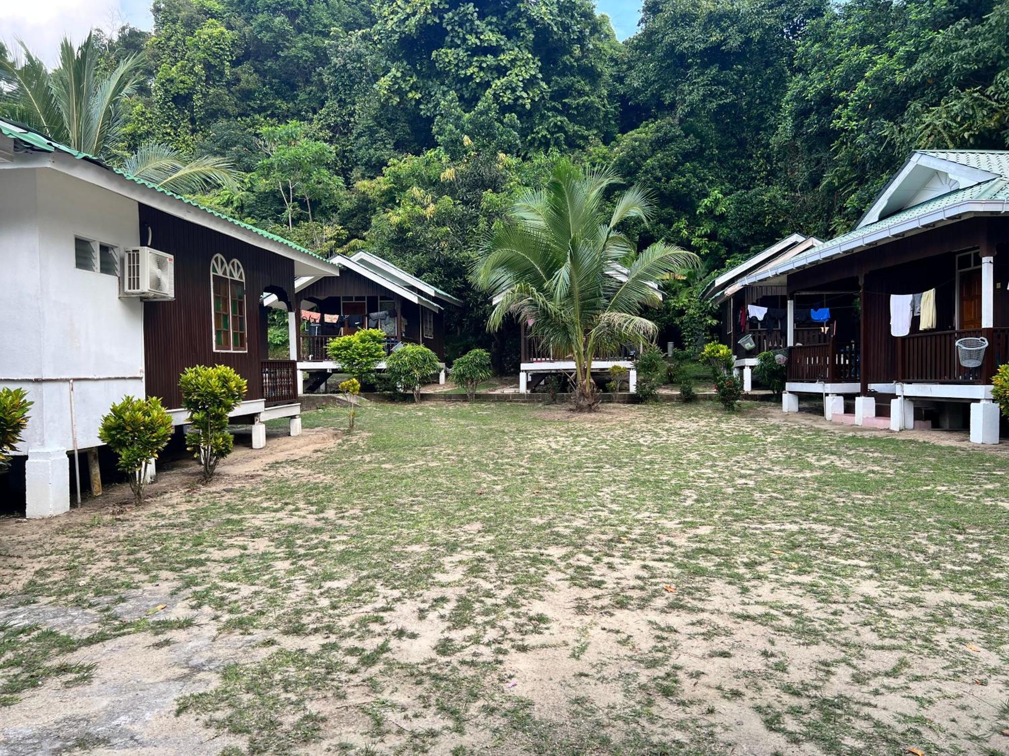 Mama'S Chalet Pulau Perhentian Besar Kampong Pasir Hantu Exterior photo