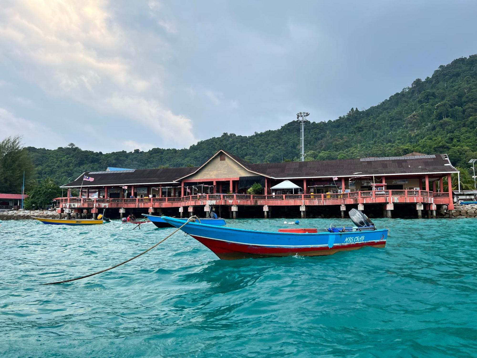 Mama'S Chalet Pulau Perhentian Besar Kampong Pasir Hantu Exterior photo