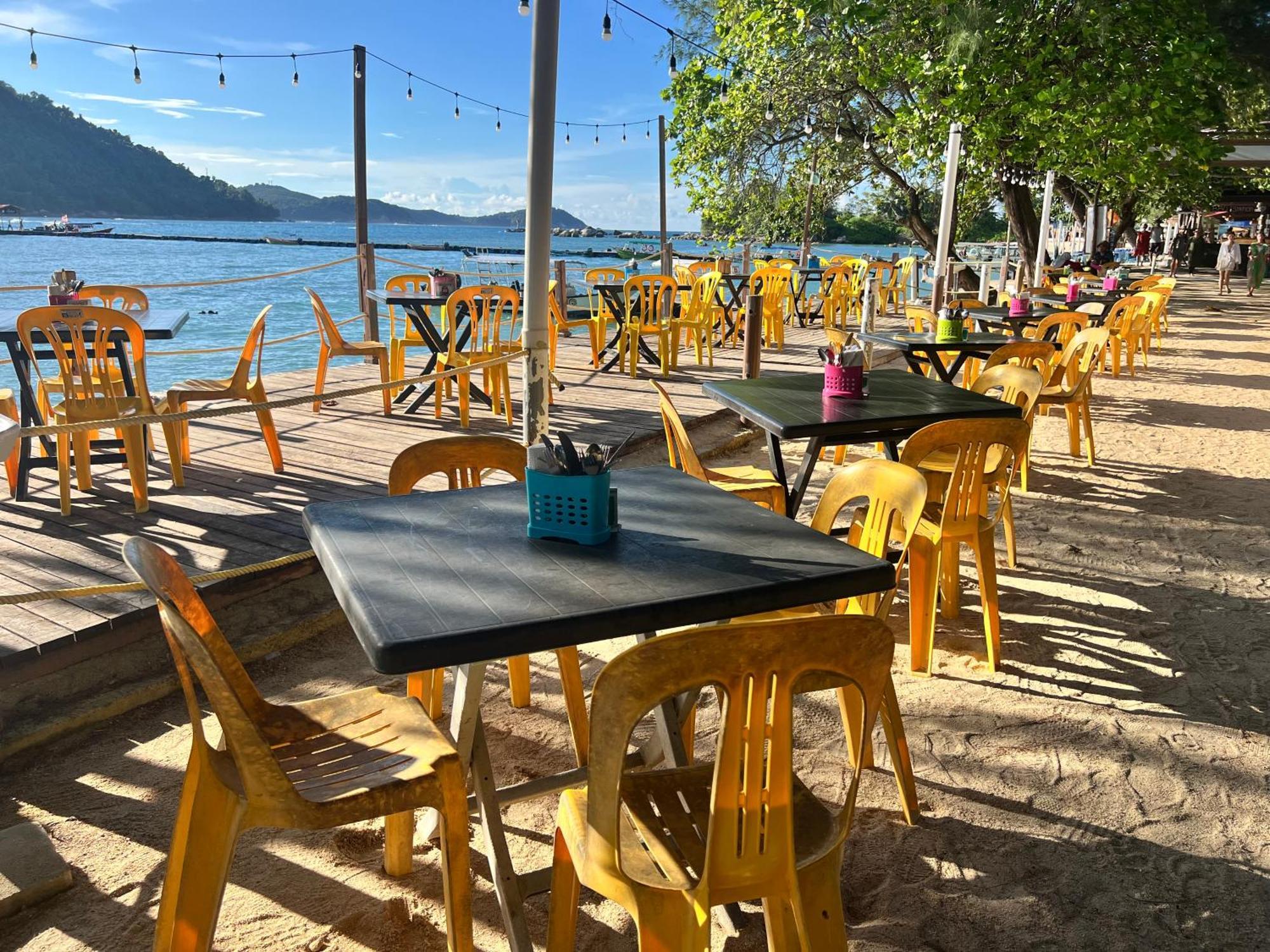 Mama'S Chalet Pulau Perhentian Besar Kampong Pasir Hantu Exterior photo