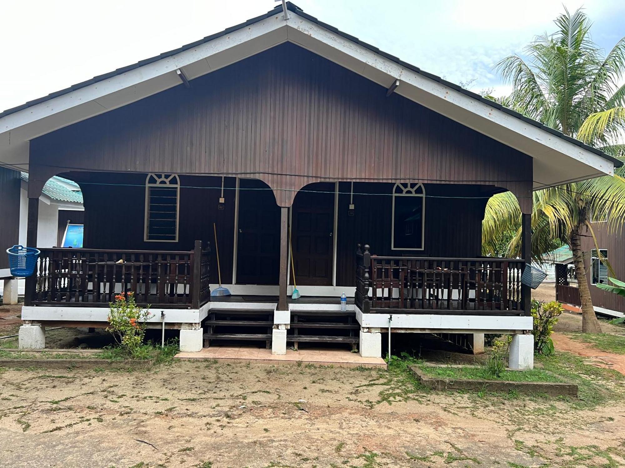 Mama'S Chalet Pulau Perhentian Besar Kampong Pasir Hantu Exterior photo