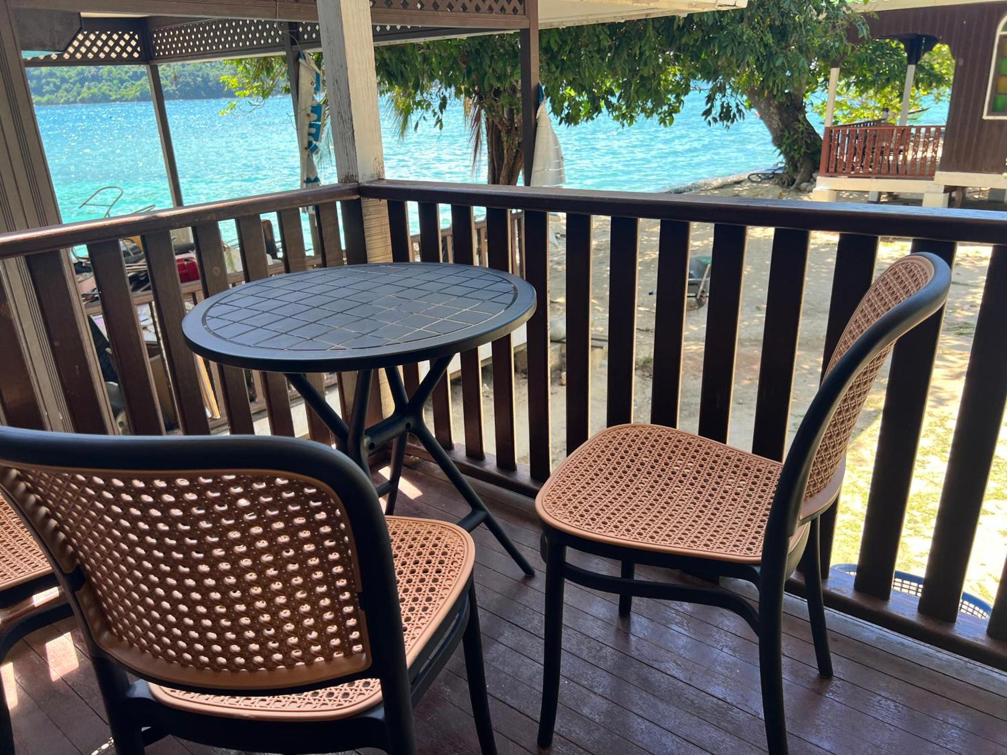 Mama'S Chalet Pulau Perhentian Besar Kampong Pasir Hantu Exterior photo